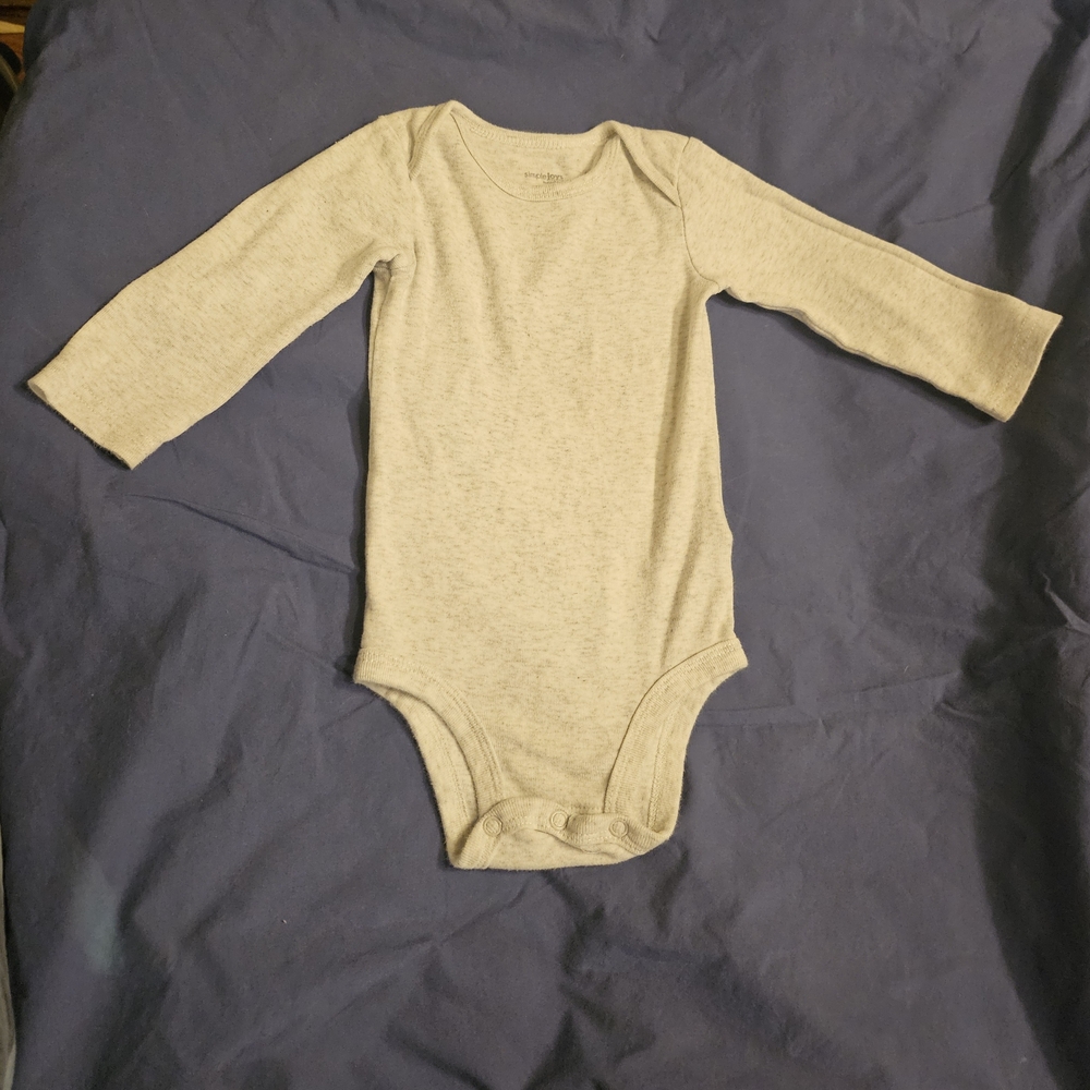 Classic Gray Long Sleeve Kids Bodysuit, 6-9mo